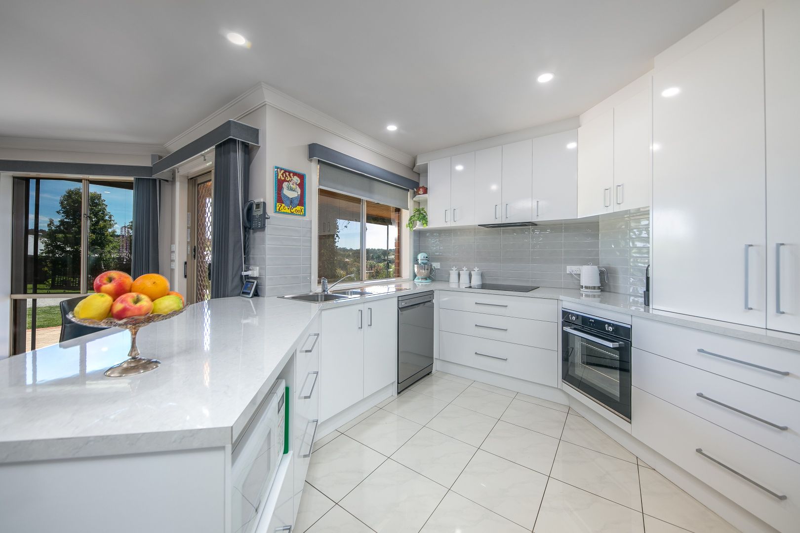 54 Shaw Drive, Romsey VIC 3434, Image 2