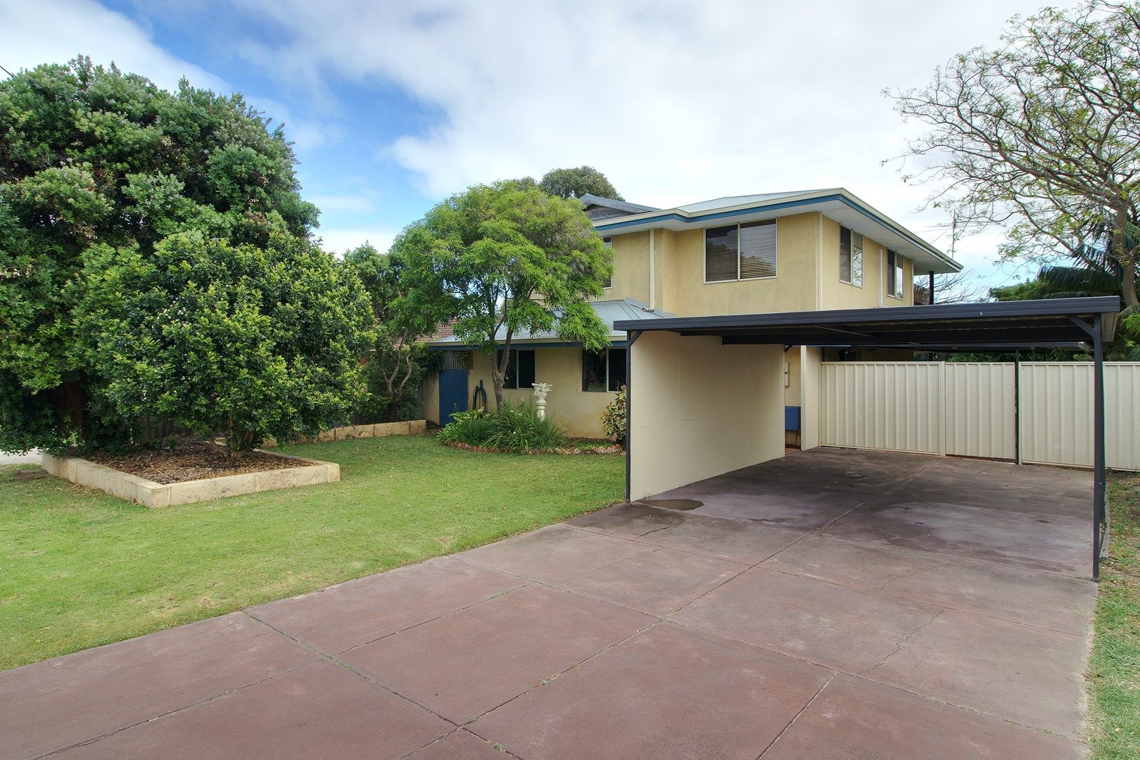 26 Studzor Street, Warnbro WA 6169, Image 0