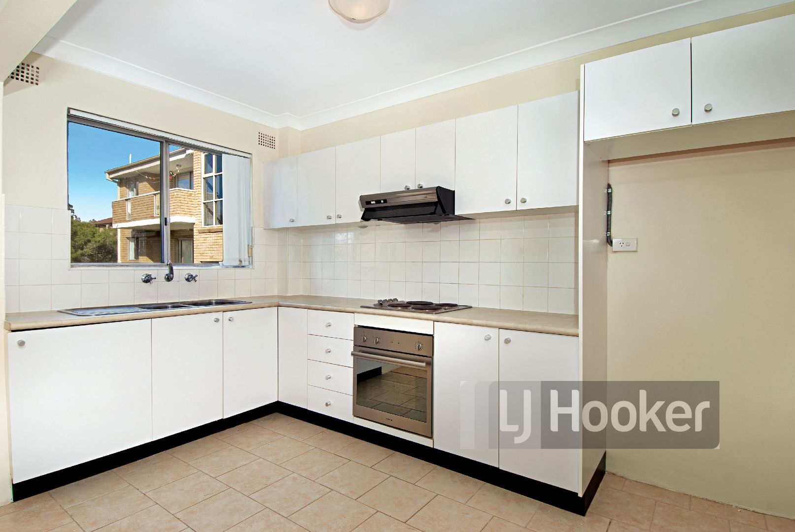 F5/10-12 Thomas Street, Parramatta NSW 2150, Image 2