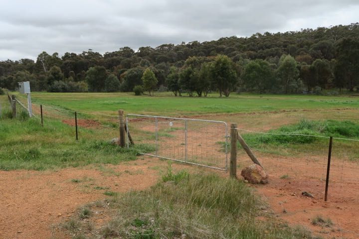 1/101 Echidna Close, Wandering WA 6308, Image 1