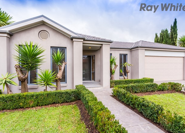 5 York Close, Taylors Hill VIC 3037