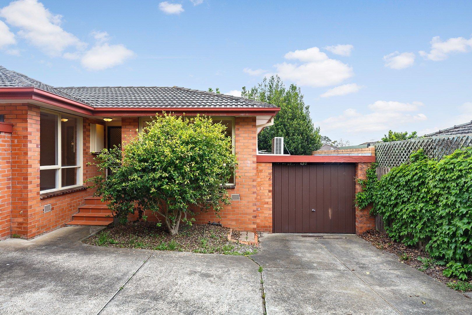 2 bedrooms Apartment / Unit / Flat in 3/31 Andrews Street BURWOOD VIC, 3125