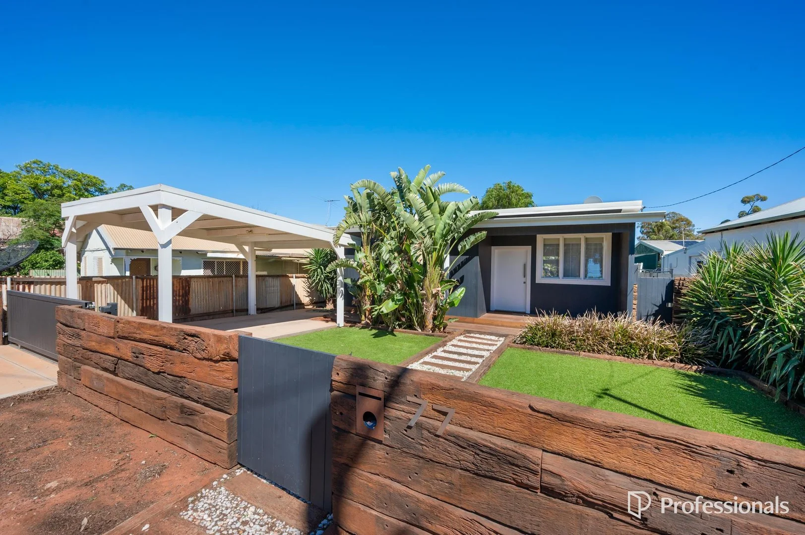 Primary image of 77 Ardagh Avenue, Kalgoorlie WA 6430