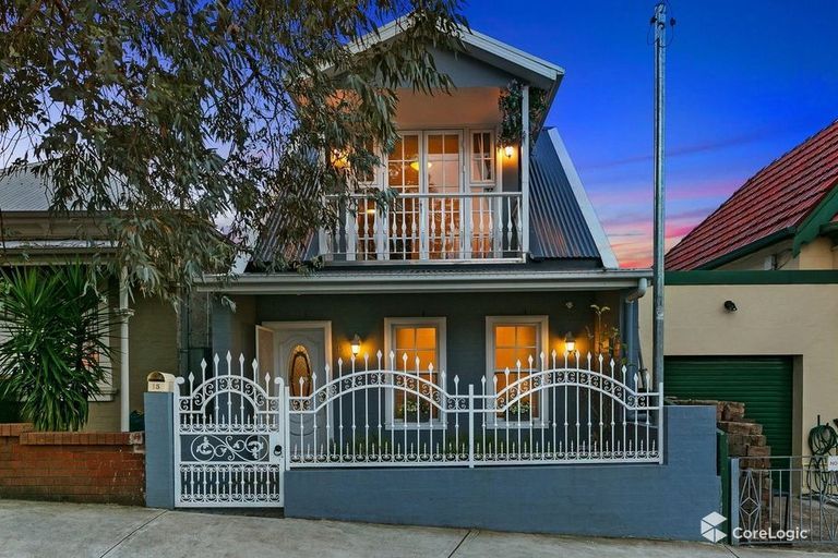 4 bedrooms House in 15 Francis Street MARRICKVILLE NSW, 2204