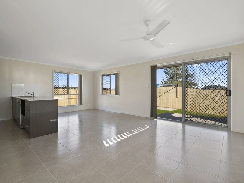 1 Gains Place, Glenvale QLD 4350, Image 2