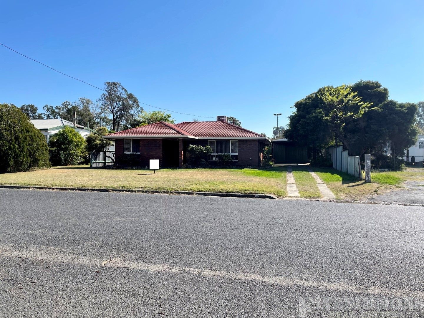 37 Geraghty Street, Cecil Plains QLD 4407, Image 2