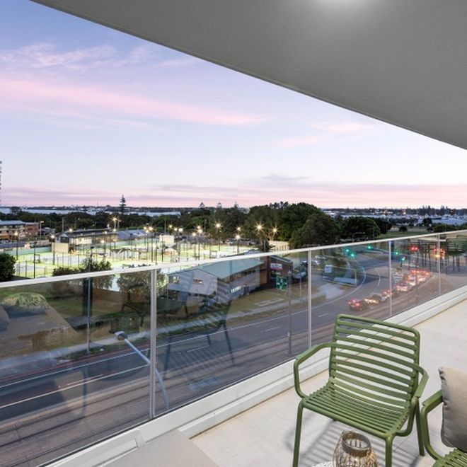 La Isla Broadwater Apartments 24 Queen Street, Southport, QLD 4215