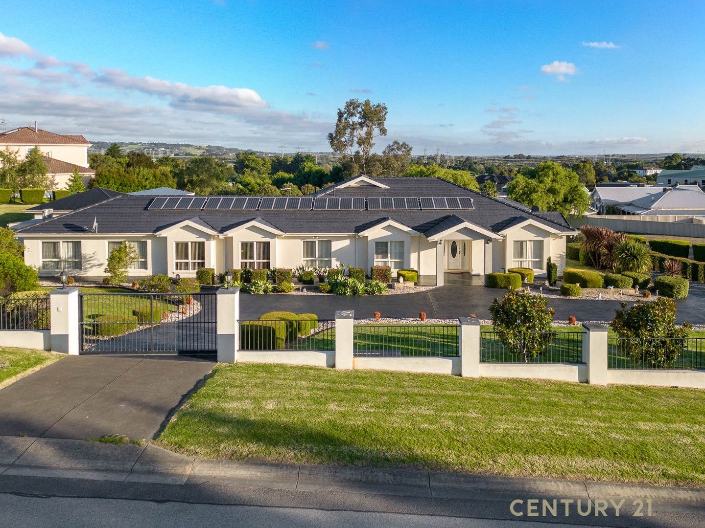 22 Rockleigh Park Road, Narre Warren North VIC 3804, Image 0