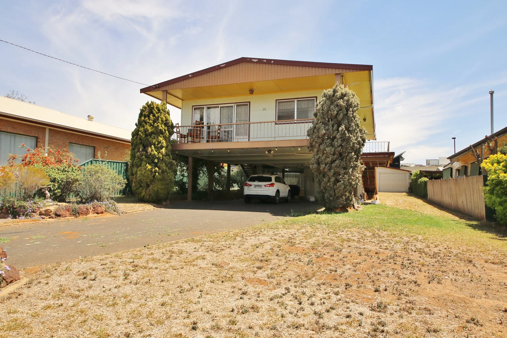 Primary image of 25 Stonehaven Avenue, Dubbo NSW 2830