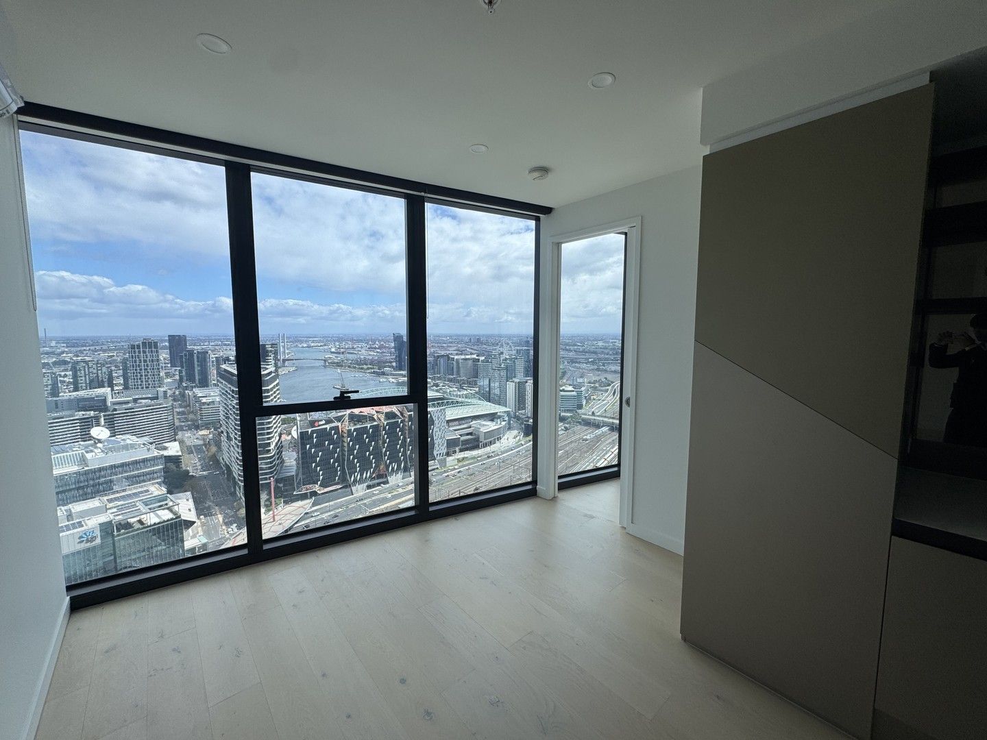 1 bedrooms Apartment / Unit / Flat in 4202/138 Spencer Street MELBOURNE VIC, 3000