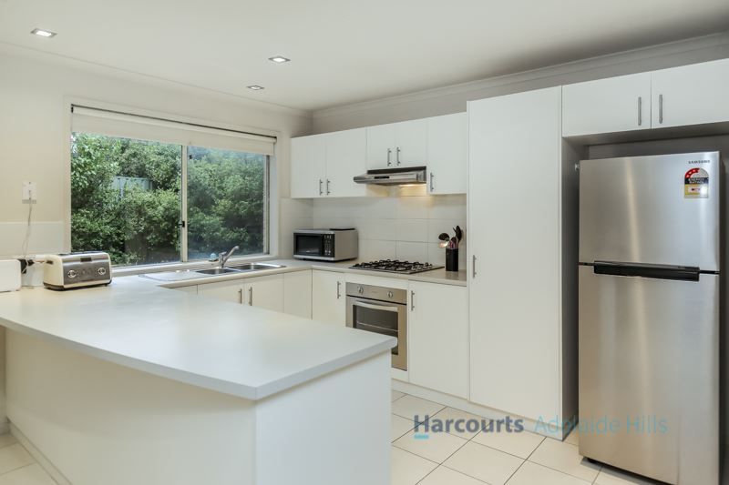 22 Harvey Avenue, Walkley Heights SA 5098, Image 2