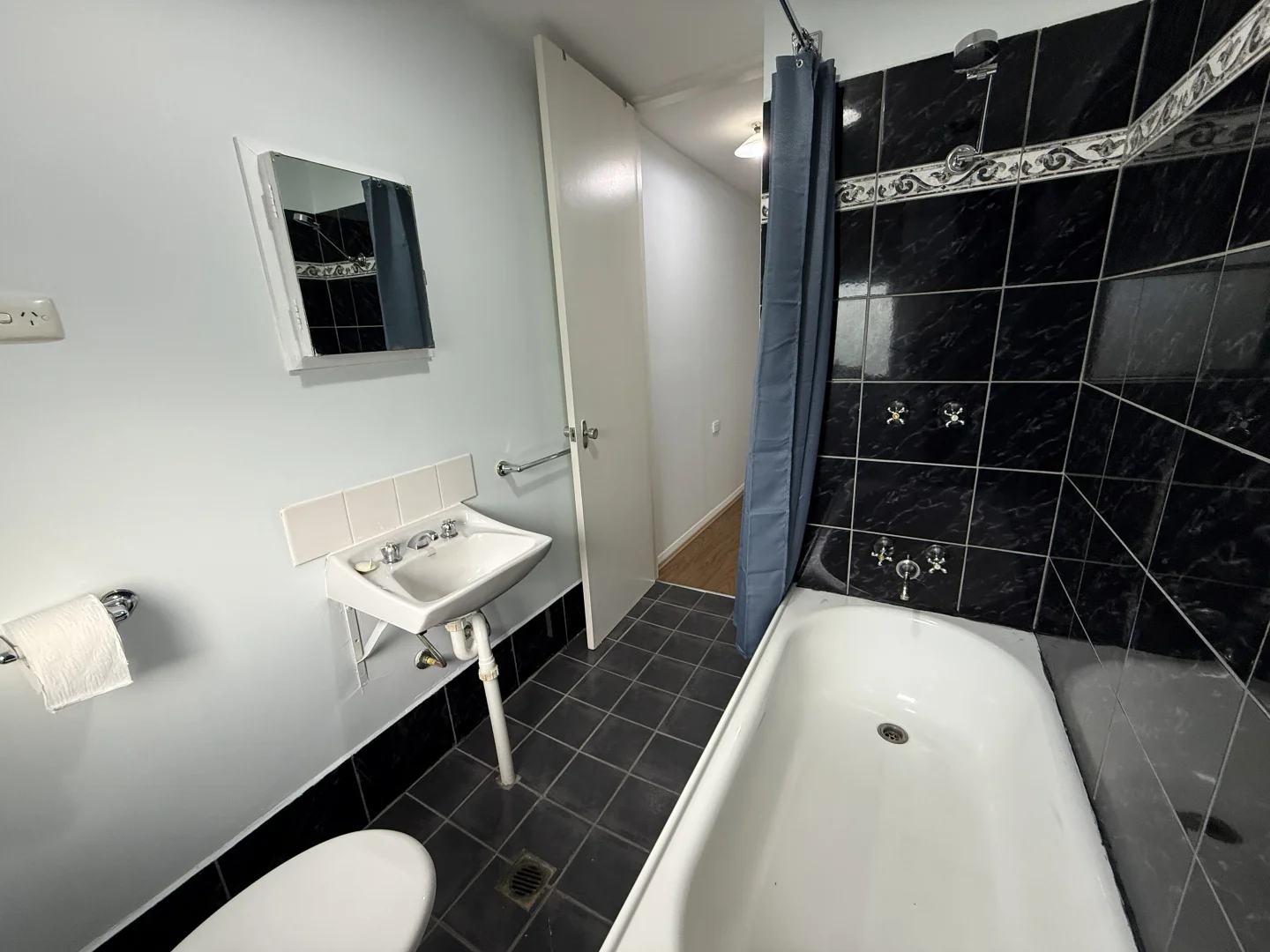 Additional image 13 of 300 Clarence Street, Lavington NSW 2641