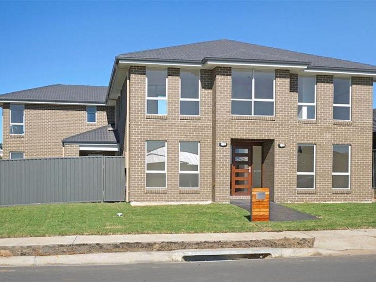 4 bedrooms House in 15 Correllis Street HARRINGTON PARK NSW, 2567