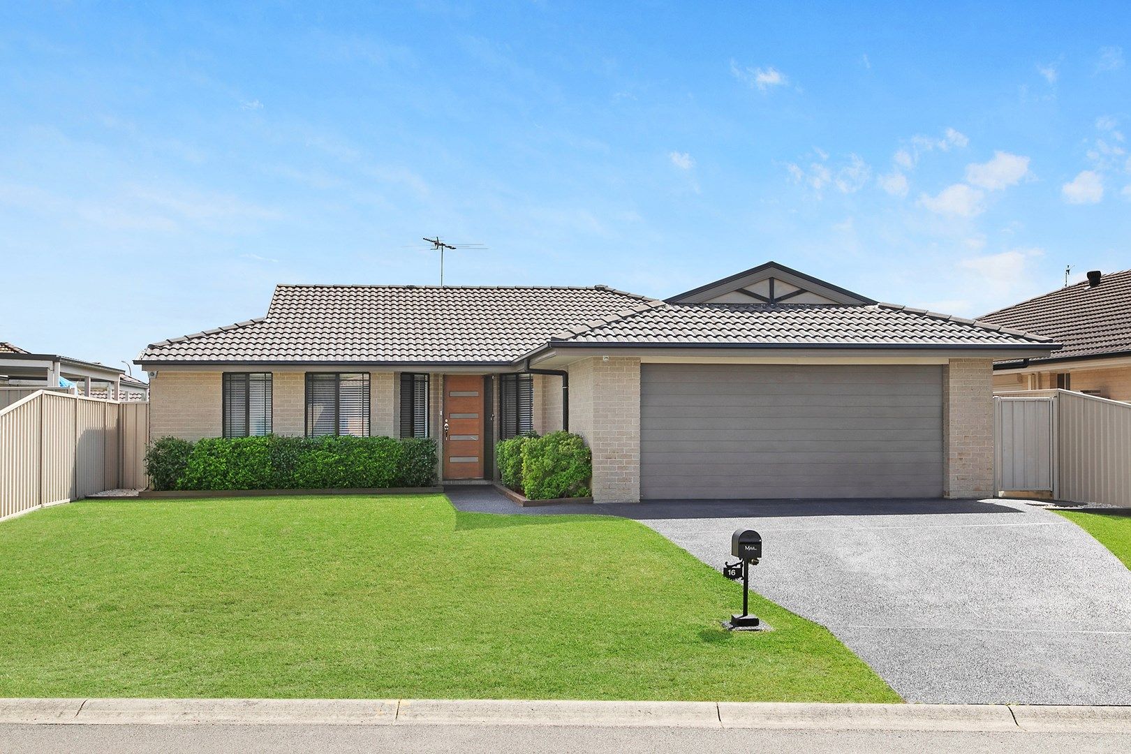 16 Strutt Crescent, Metford NSW 2323, Image 0