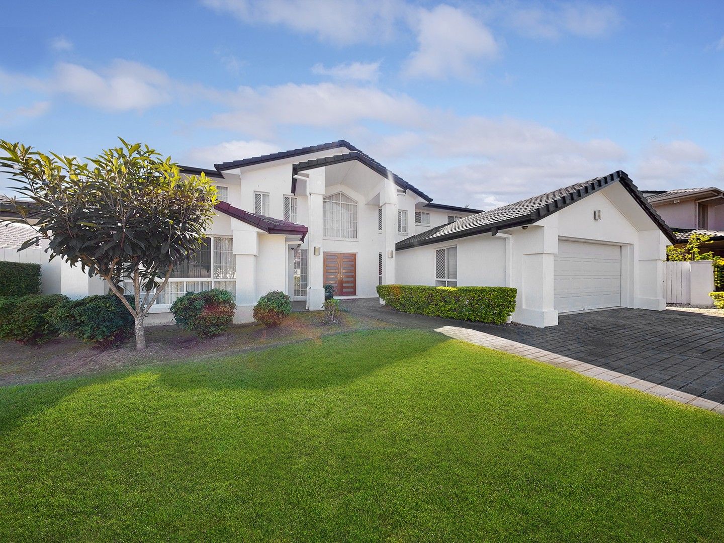 6 bedrooms House in 28 Patton Place SUNNYBANK HILLS QLD, 4109