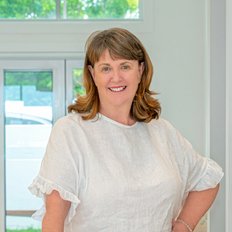 Paula Creagh, Sales representative