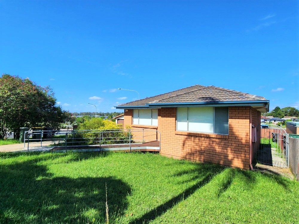 63 Akuna Avenue, Bradbury NSW 2560 House For Rent 545 Domain