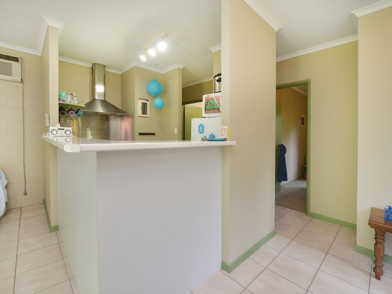 1/2-3 Hollett Close, MANUNDA QLD 4870, Image 2