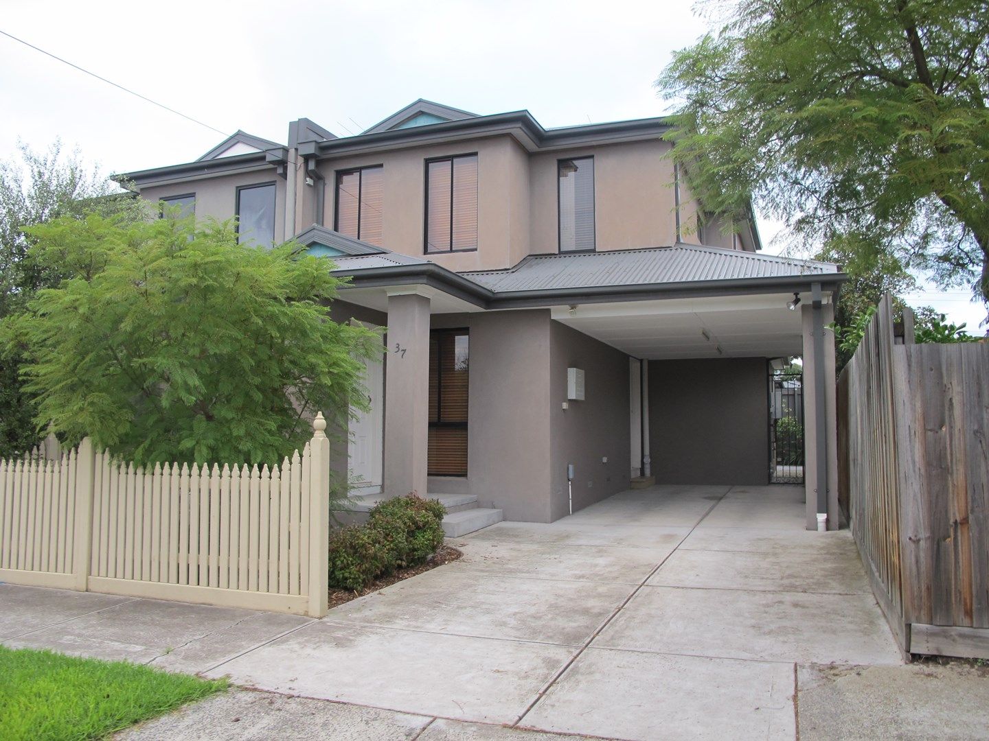 3 bedrooms House in 37 Carlyle Street MAIDSTONE VIC, 3012
