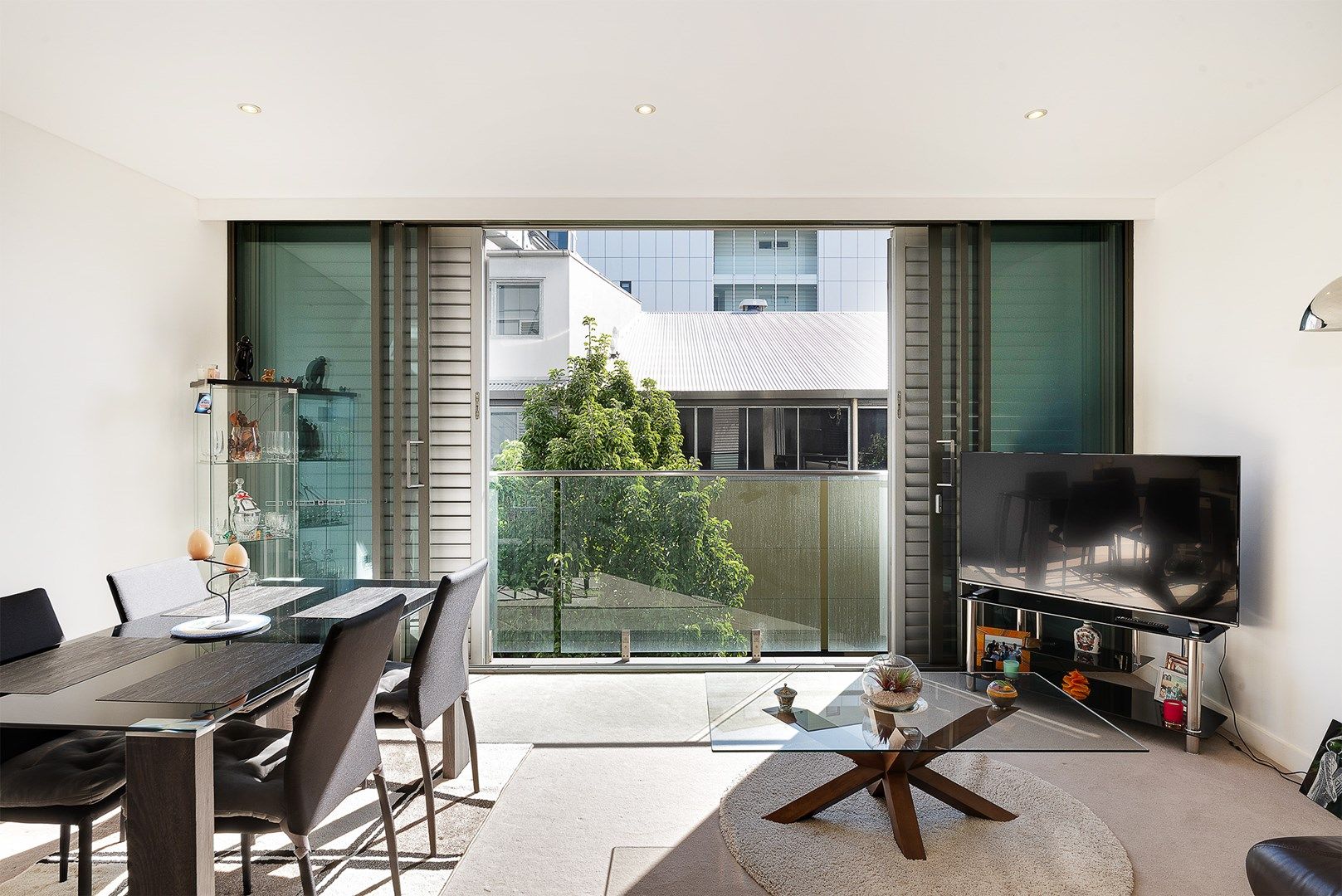 1 bedrooms Apartment / Unit / Flat in 2202/12-14 Neild Avenue DARLINGHURST NSW, 2010