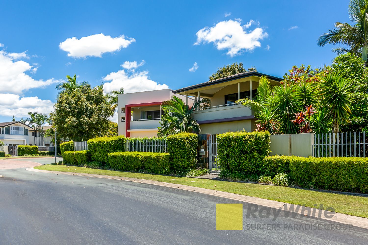 3 bedrooms House in 6109 Lugano Dr HOPE ISLAND QLD, 4212