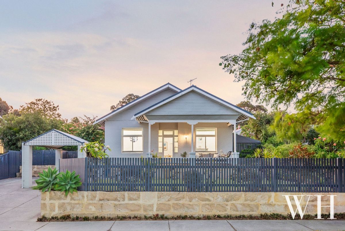 17 Yeovil Crescent, Bicton WA 6157, Image 1