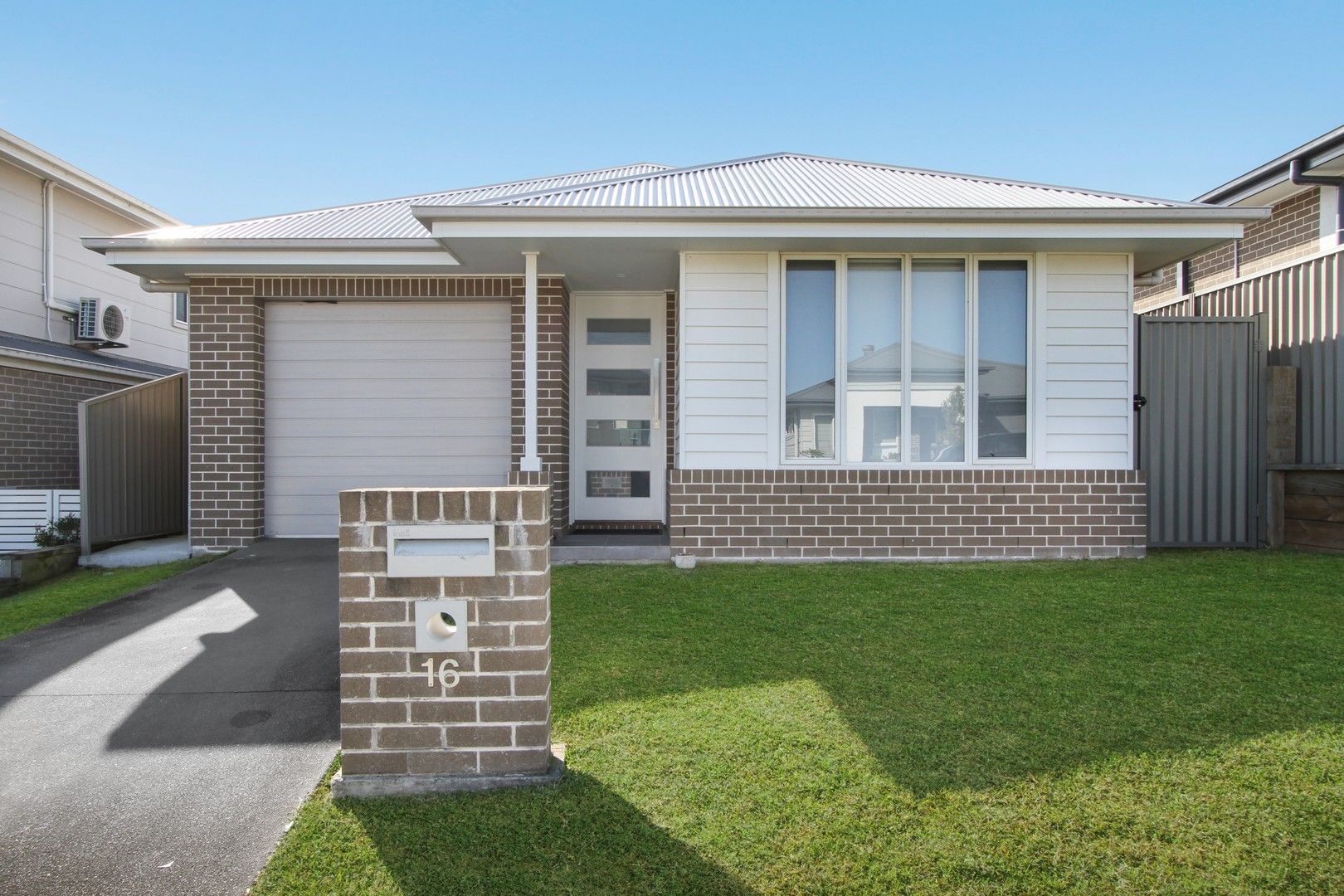 4 bedrooms House in 16 Abbey Street KEMBLA GRANGE NSW, 2526