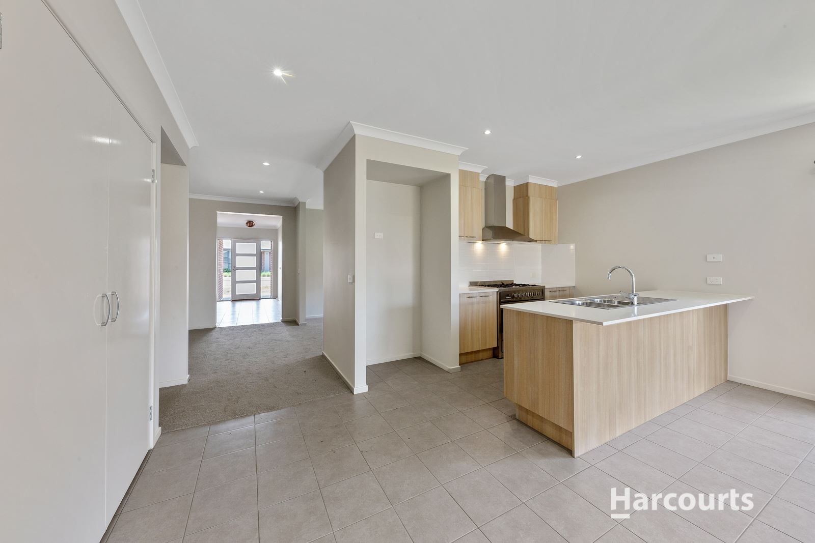 10 Fowler Place, Aintree VIC 3336, Image 2
