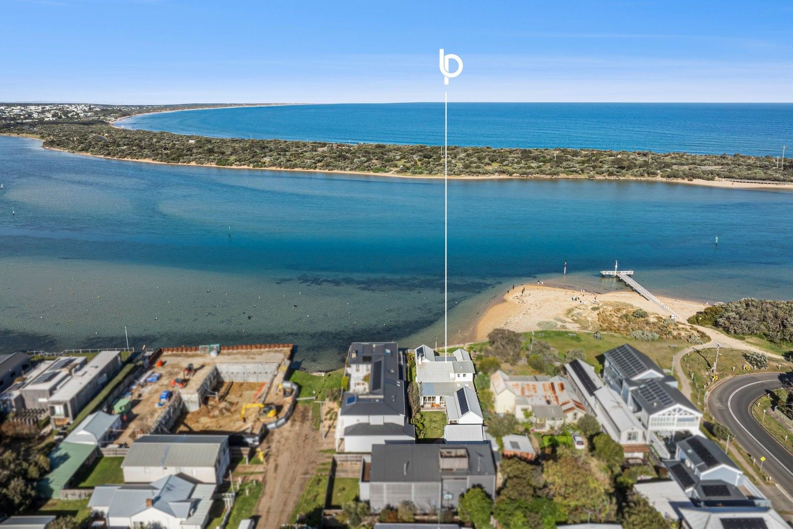 4 bedrooms House in 49 Flinders Parade BARWON HEADS VIC, 3227