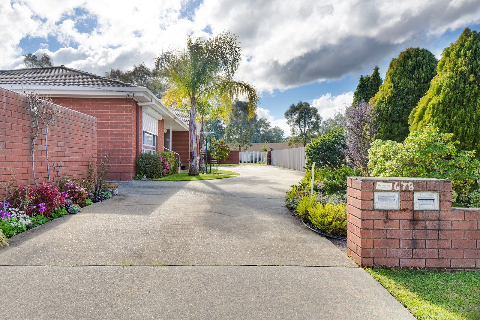 2/678 Union Road, Lavington NSW 2641, Image 0