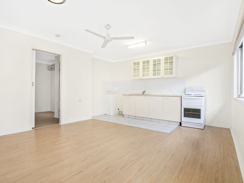 1 bedrooms Apartment / Unit / Flat in 2/1393 Gold Coast Highway PALM BEACH QLD, 4221