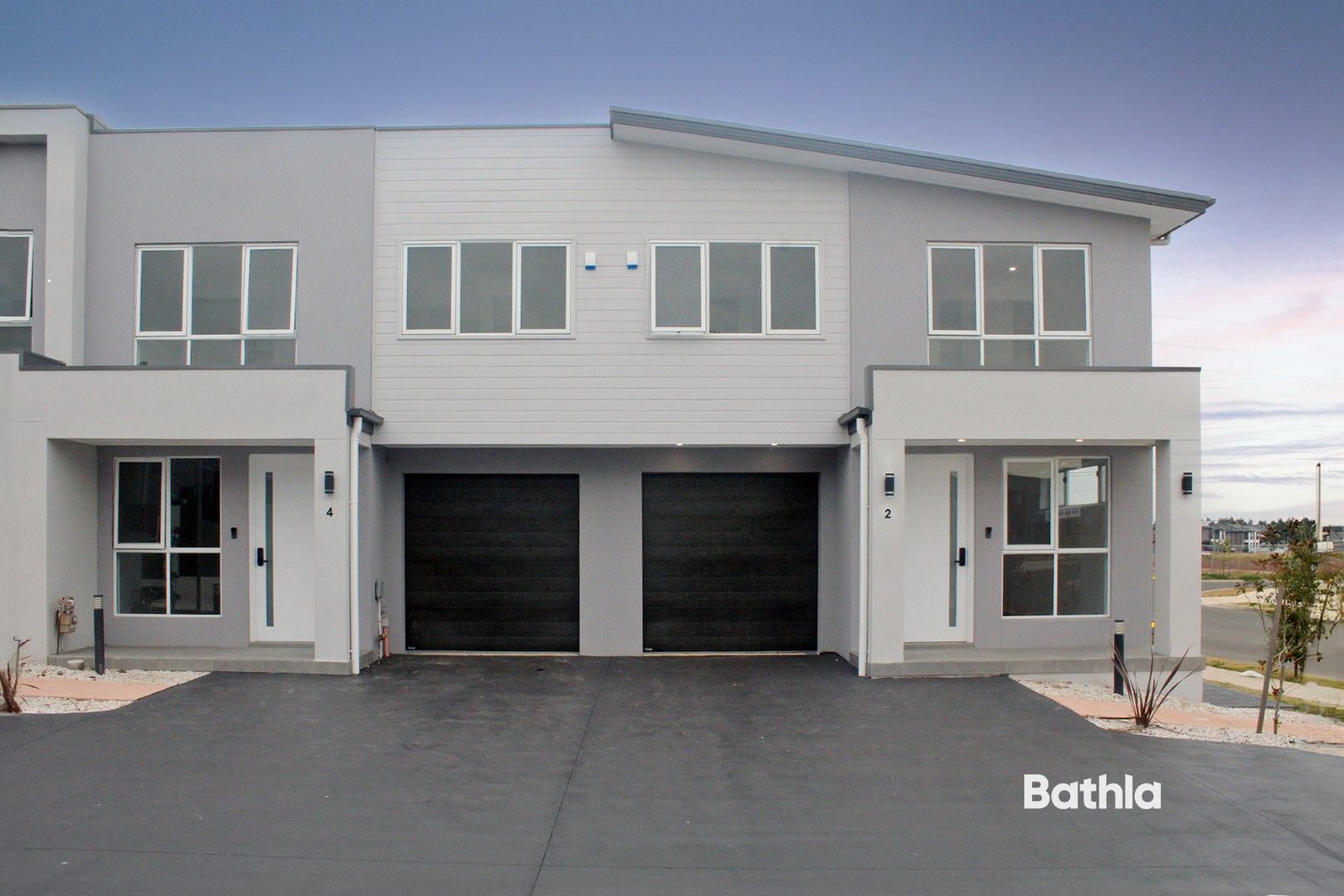 3 bedrooms Townhouse in 2 Bielsdown Glade MARSDEN PARK NSW, 2765