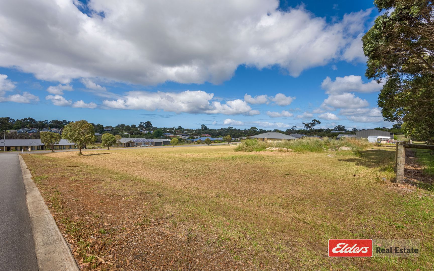 160 Deloraine Drive, Warrenup WA 6330, Image 2