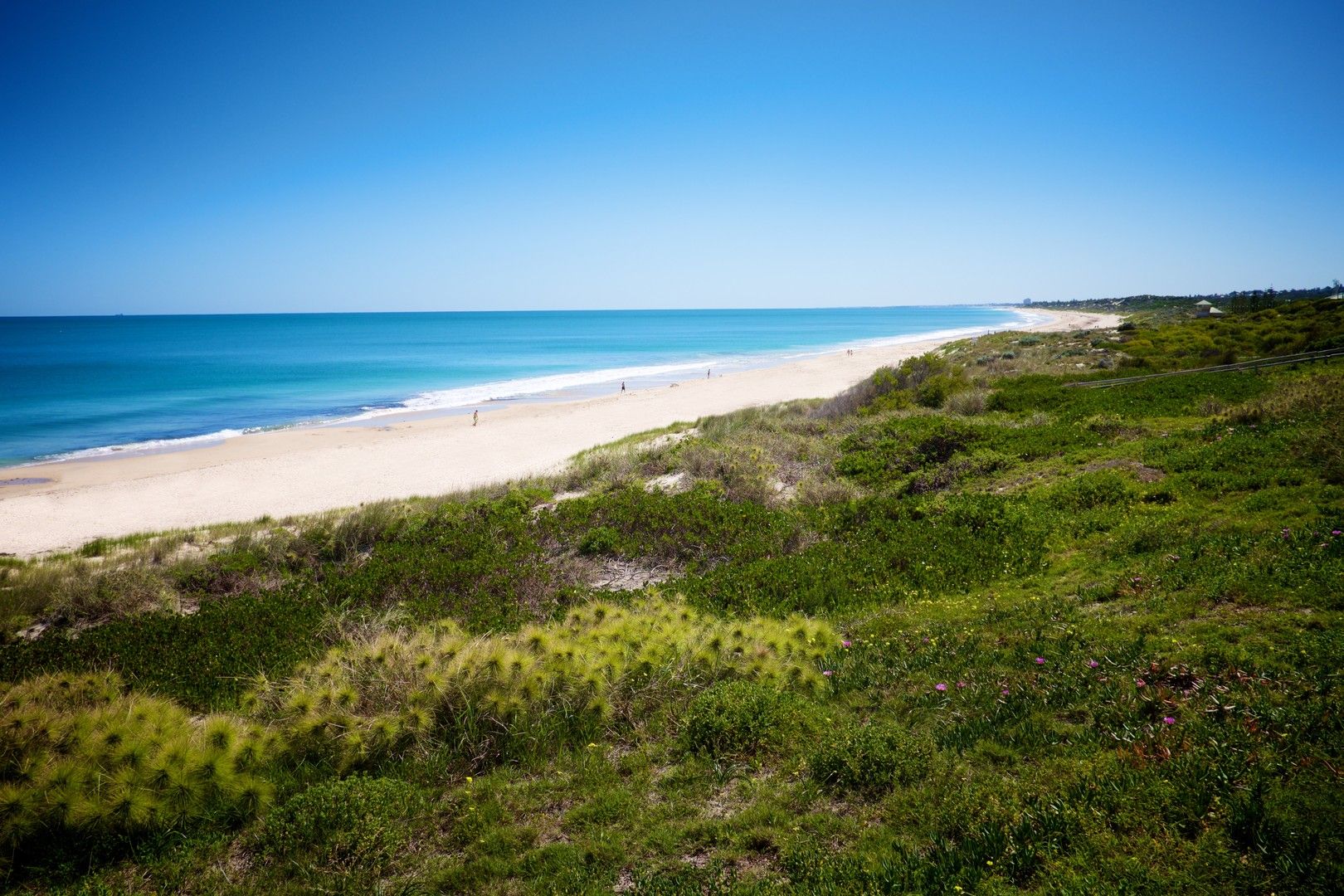 1 bedrooms Apartment / Unit / Flat in 6/190 Little Marine Parade COTTESLOE WA, 6011