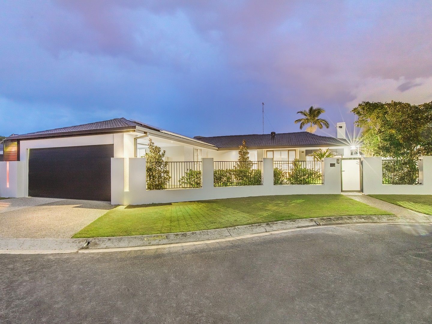 4 Rotorua Place, Clear Island Waters QLD 4226, Image 0