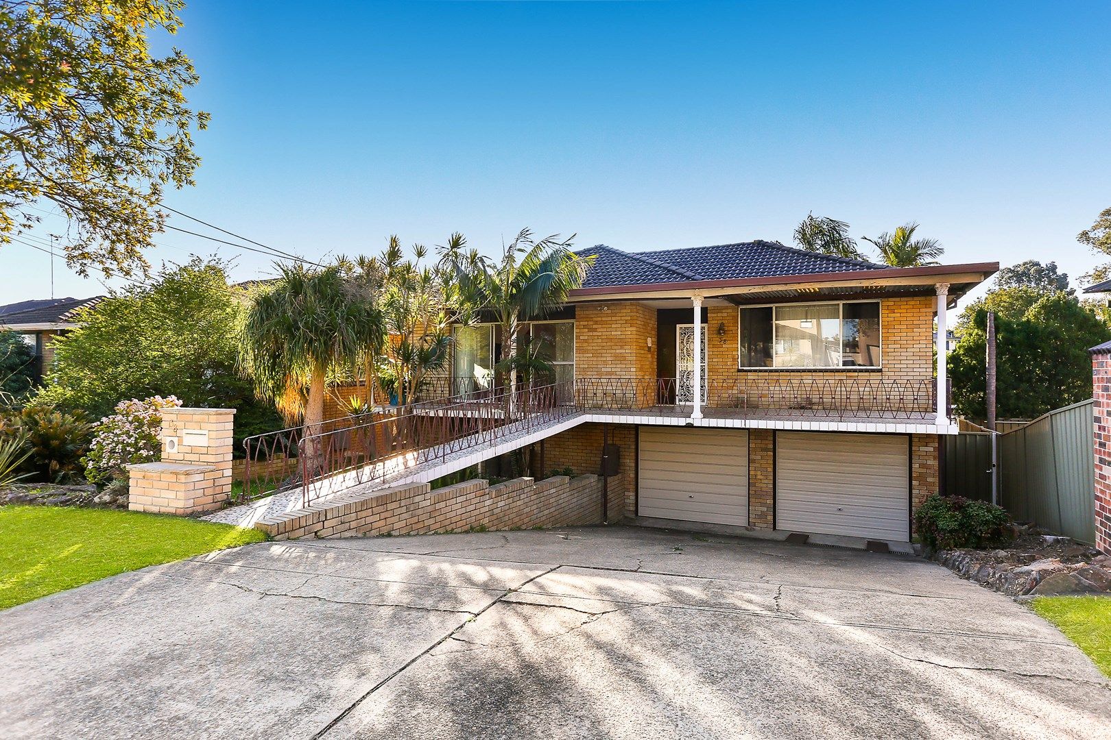 1 bedrooms House in 38 Binalong Avenue GEORGES HALL NSW, 2198