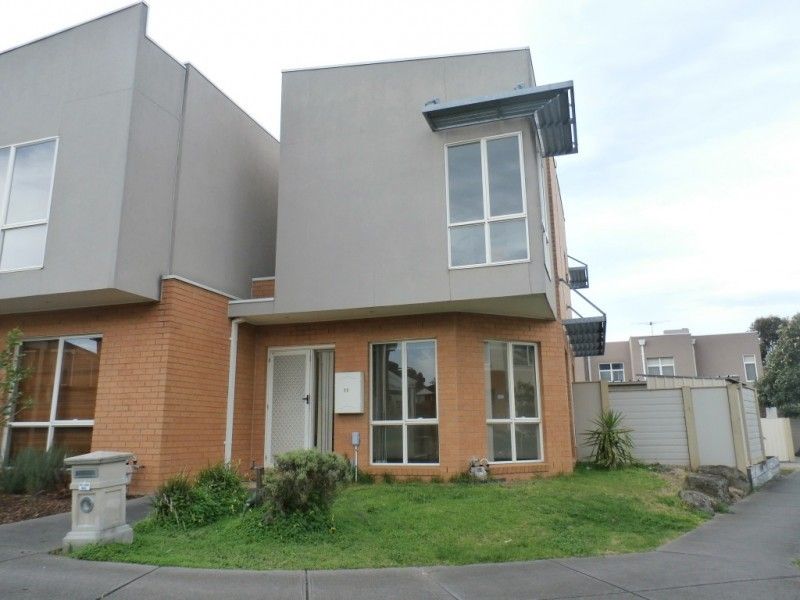 2 bedrooms Townhouse in 11 Lynn Street COBURG VIC, 3058