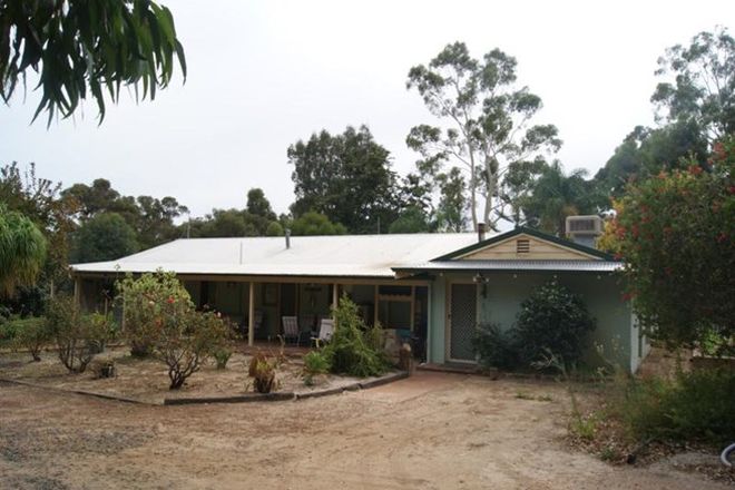 Picture of 172 Riverdale Road, COOKERNUP WA 6219