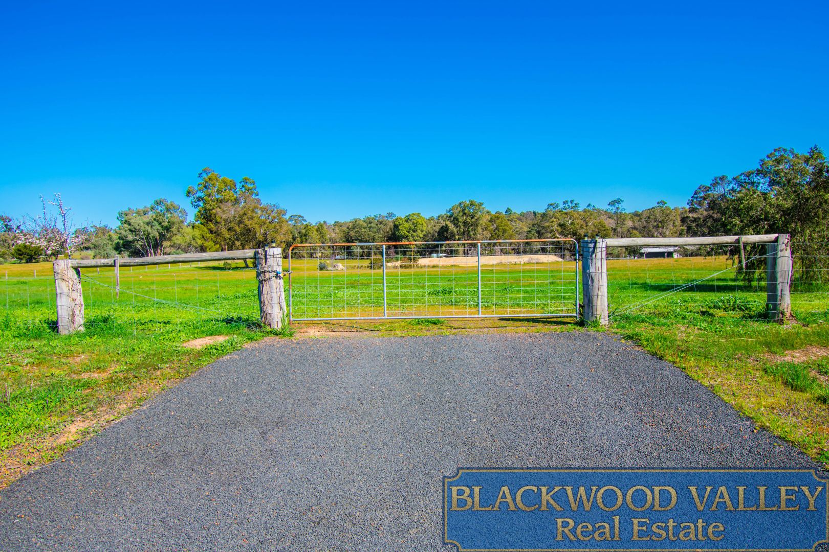 105 Ridge View Avenue, Boyup Brook WA 6244, Image 2