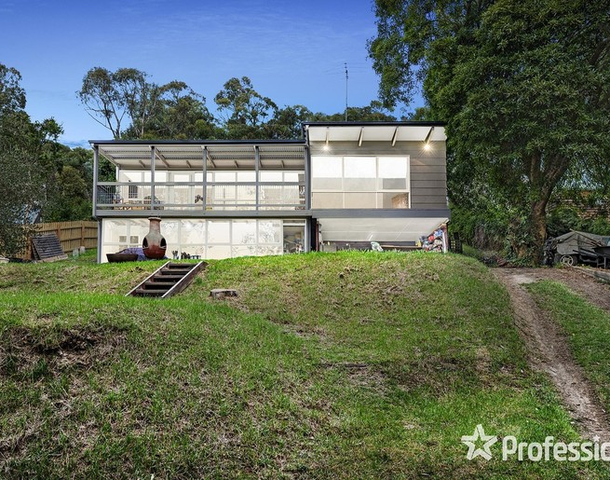 17 Murrumbung Road, Mount Evelyn VIC 3796