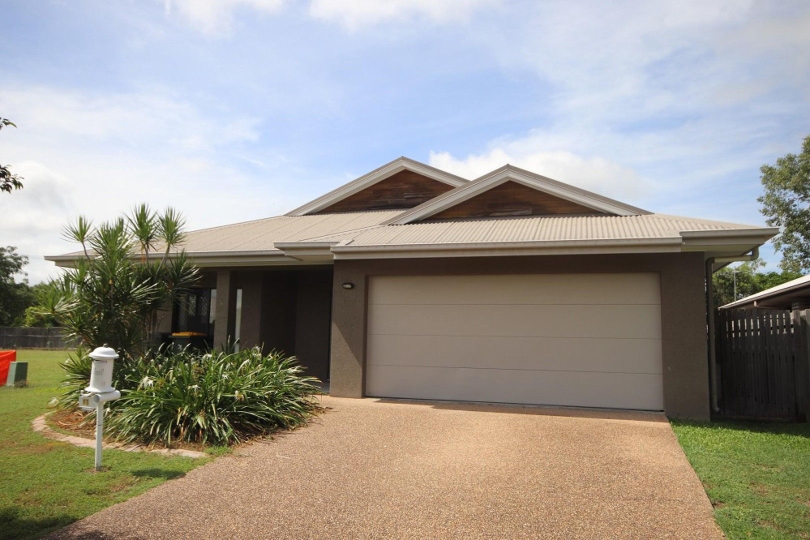 4 bedrooms House in 11 Pintail Court BOHLE PLAINS QLD, 4817
