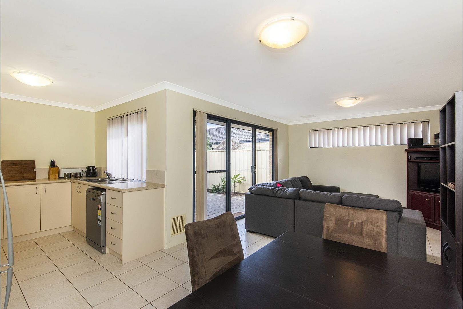 8/64 Sixth Road, Armadale WA 6112, Image 1