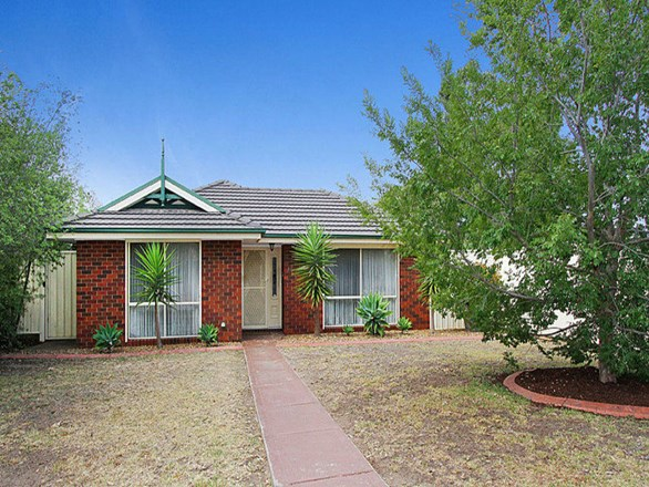 14 Tussock Crescent, Sydenham VIC 3037