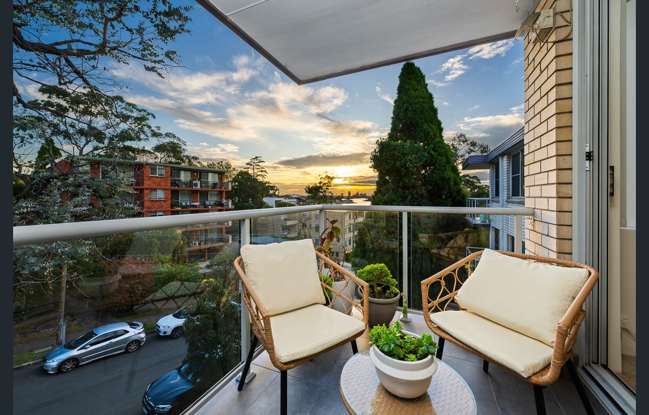 2 bedrooms Apartment / Unit / Flat in 9/4 Bortfield Drive CHISWICK NSW, 2046