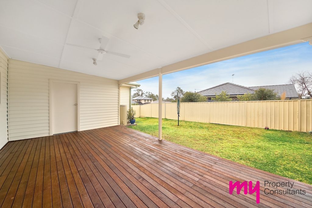 17 McIntosh Street, The Oaks NSW 2570, Image 0