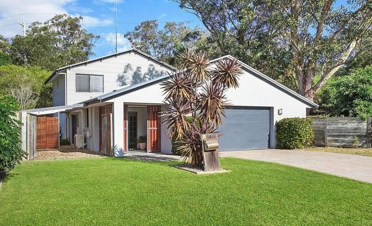 4 bedrooms House in 70 Windsor Road WAMBERAL NSW, 2260