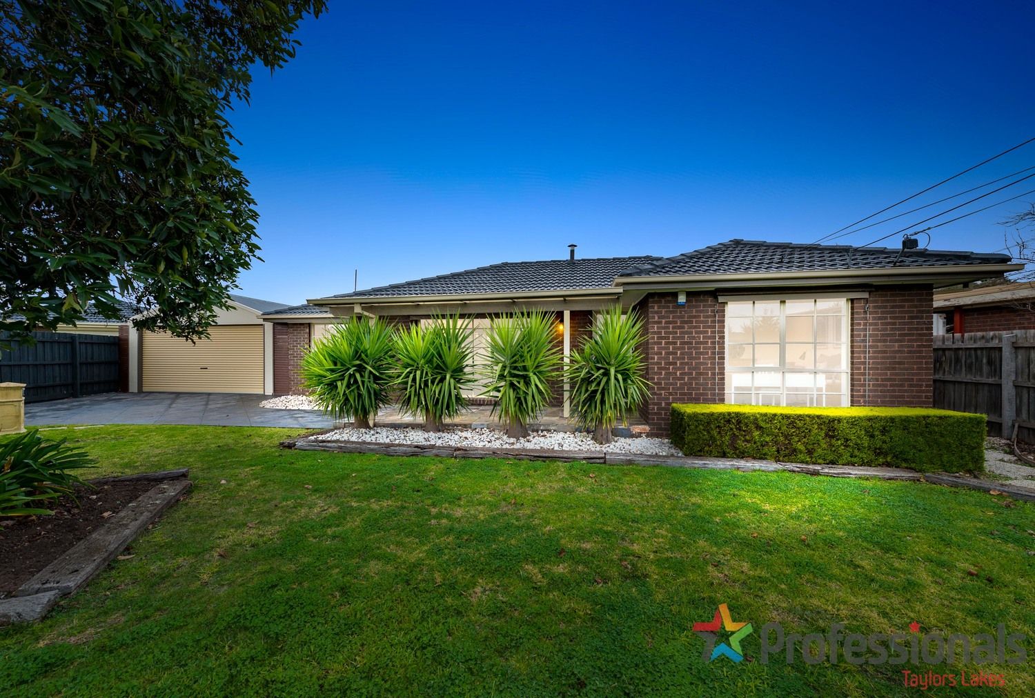 4 bedrooms House in 9 Coliban Court ST ALBANS VIC, 3021