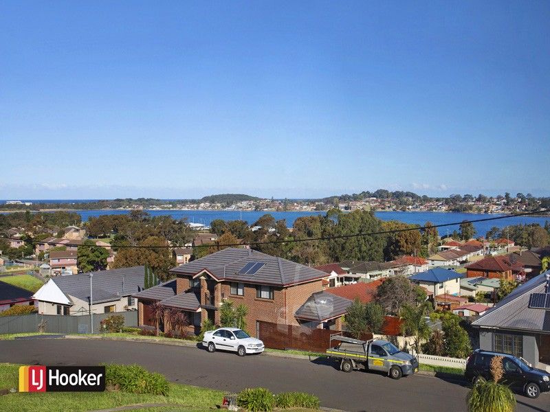 14 Canberra Road, Lake Heights NSW 2502, Image 0