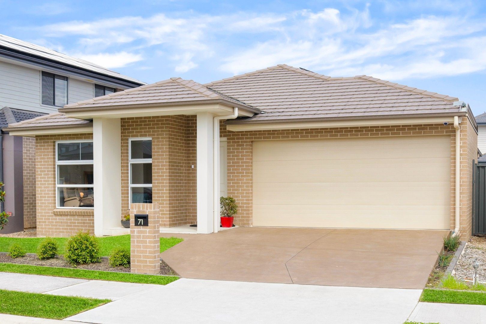 4 bedrooms House in 71 FLORIBUNDA PARADE MARSDEN PARK NSW, 2765