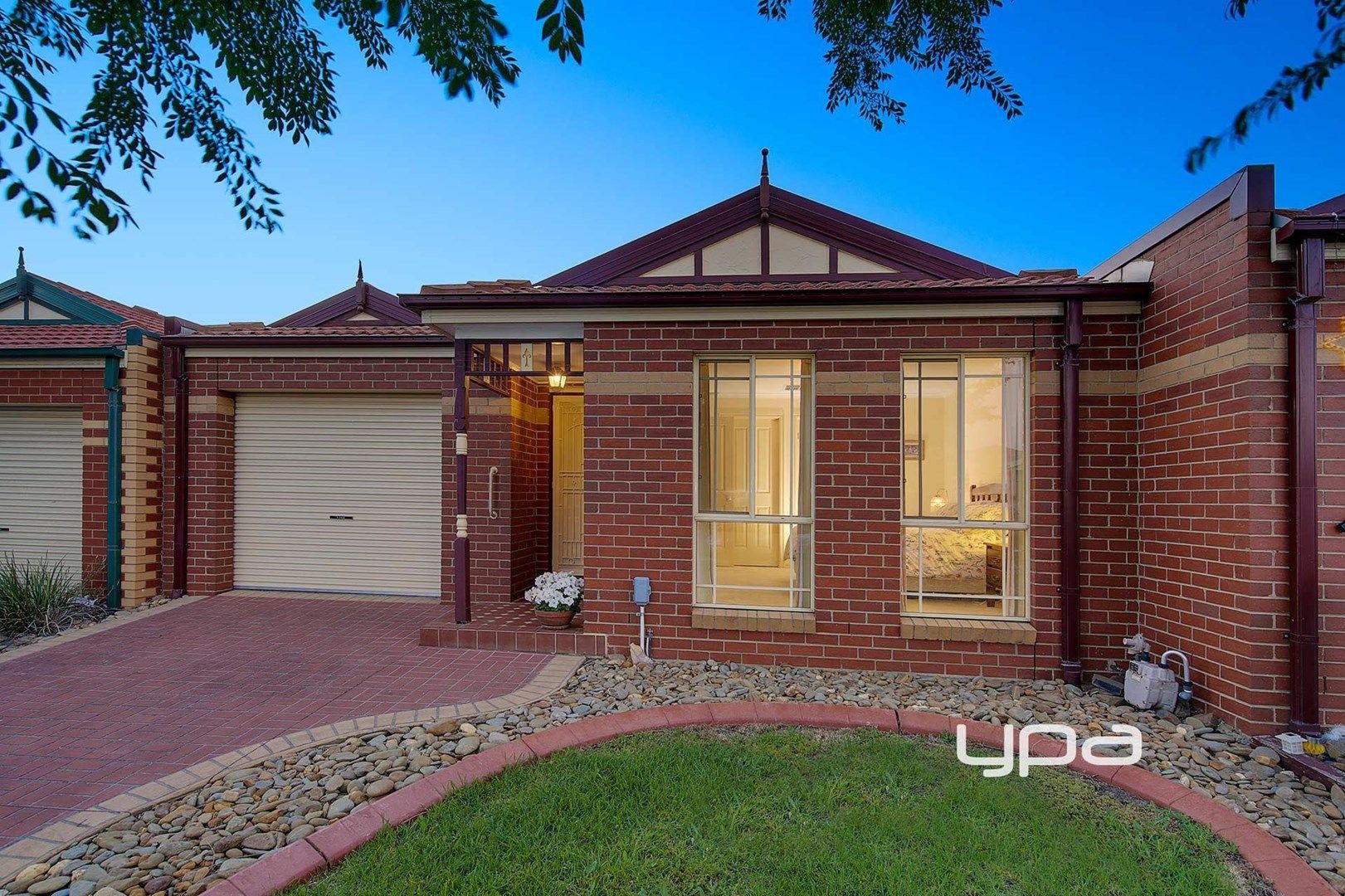 2/6 Westminster Avenue, Hillside VIC 3037, Image 0